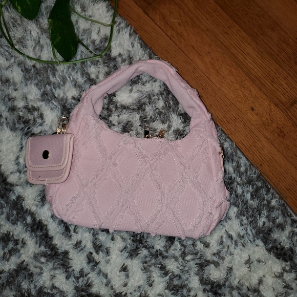 Argyle Pattern Raw Hem Shoulder Bag - Picture 3 of 9